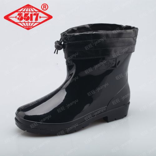 Chaussures - bottes caoutchouc homme pour hiver semelle plastique Ref 970375