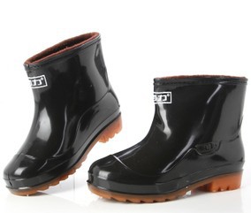 Chaussures - bottes caoutchouc homme pour hiver semelle plastique Ref 972300