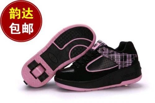 Chaussures à roulettes pour homme femme enfant HEELYS - Ref 2560514