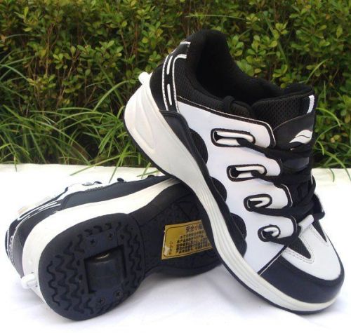 Chaussures à roulettes pour homme femme enfant - Ref 2560584
