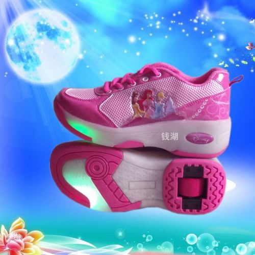 Chaussures à roulettes pour homme femme enfant - Ref 2561018