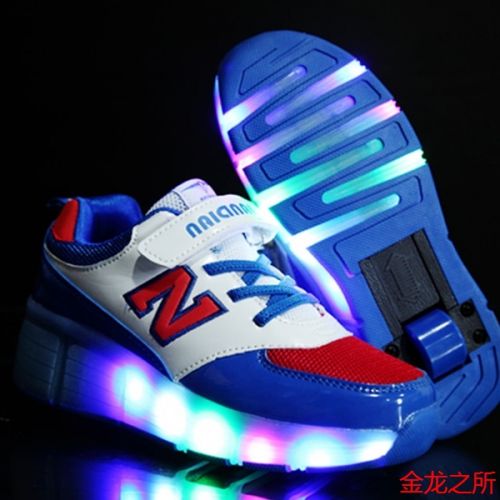 Chaussures à roulettes pour homme femme enfant - Ref 2562560