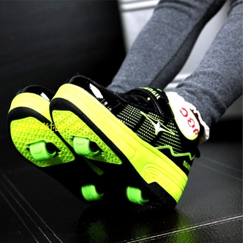 Chaussures à roulettes pour homme femme enfant - Ref 2563670