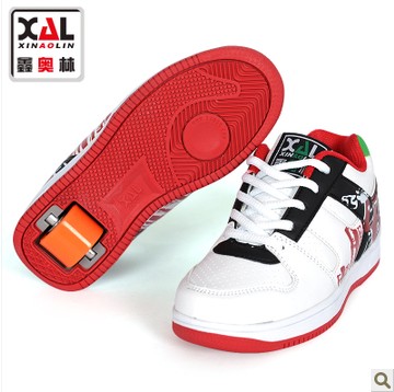 Chaussures à roulettes pour homme femme enfant - Ref 2564320
