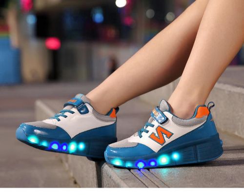 Chaussures à roulettes pour homme femme enfant - Ref 2567638