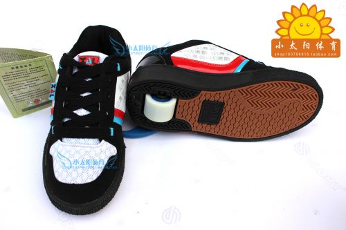 Chaussures à roulettes pour homme femme enfant - Ref 2567716
