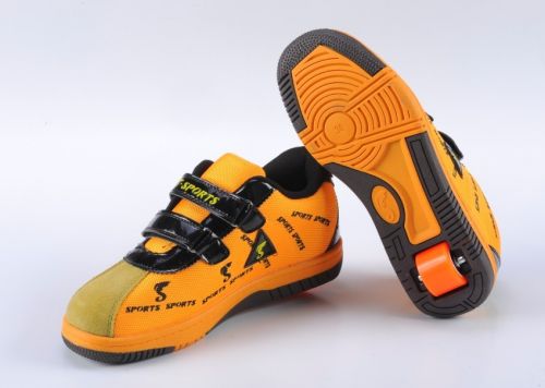 Chaussures à roulettes pour homme femme enfant - Ref 2568375