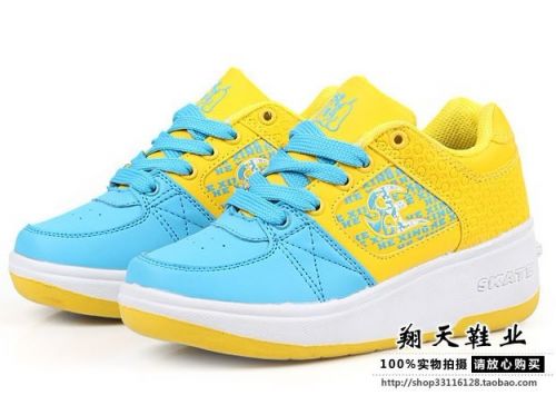 Chaussures à roulettes pour homme femme enfant - Ref 2568829