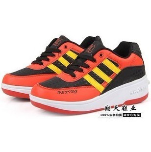 Chaussures à roulettes pour homme femme enfant - Ref 2571907