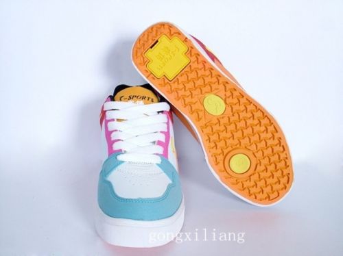 Chaussures à roulettes pour homme femme enfant - Ref 2572106