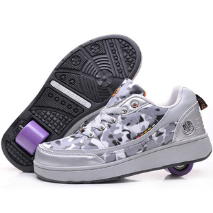 Chaussures à roulettes pour homme femme enfant - Ref 2572552
