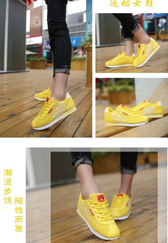  Chaussures de Badminton femme - Ref 842378