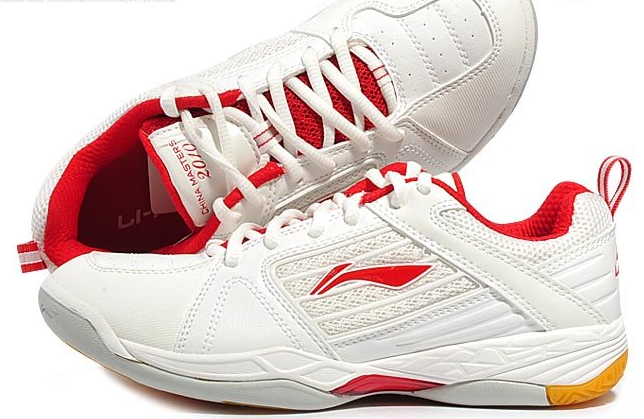  Chaussures de Badminton femme LINING - Ref 843544