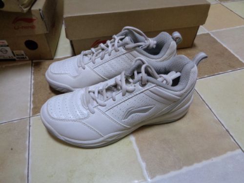  Chaussures de Badminton femme - Ref 844991