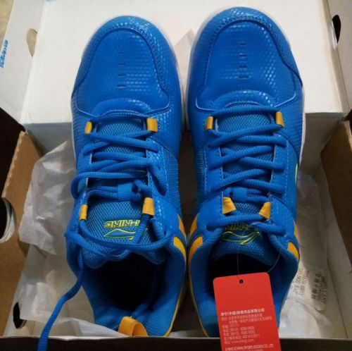  Chaussures de Badminton homme LINING - Ref 864602