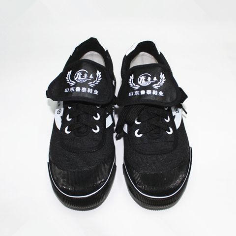 Chaussures de foot - ventilé, rembourrage en caoutchouc Ref 2441660