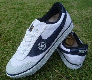 Chaussures de foot WARRIOR en toile - ventilé Ref 2442138