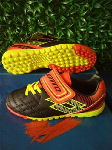 Chaussures de foot LOTTO en PU - Système Torsion Ref 2442206