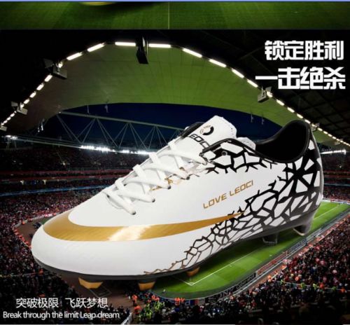 Chaussures de foot BAROX en Cuir haute épluchage - Ref 2443431