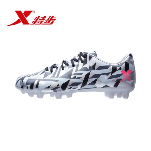 Chaussures de foot XTEP - Ref 2443647