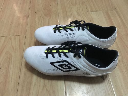 Chaussures de foot - Ref 2444010