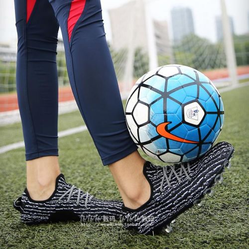 Chaussures de foot - ventilé Ref 2444246