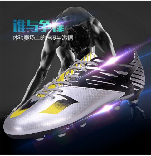 Chaussures de football en Manteau peinture - Ref 2443121