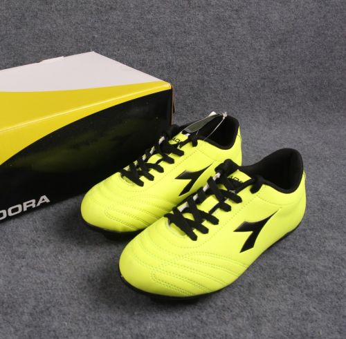 Chaussures de football - Ref 2443621