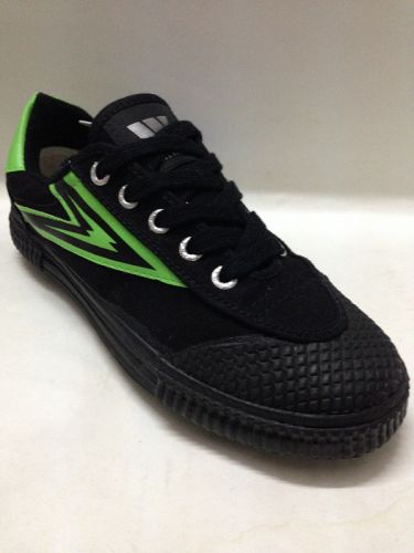 Chaussures de football WARRIOR en toile - ventilé Ref 2443750
