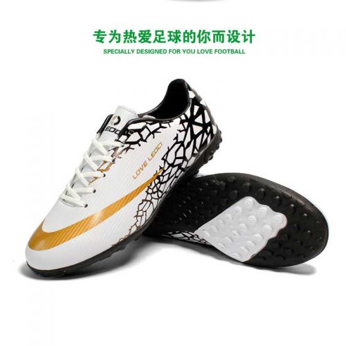 Chaussures de football en cuir artificiel et synthétique - pieds naturels, ventilé, Ref 2444309