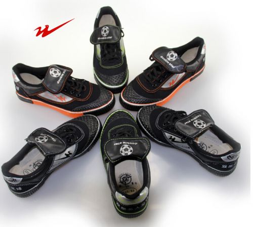 Chaussures de football FMAN en toile - ventilé, rembourrage caoutchouc Ref 2446641