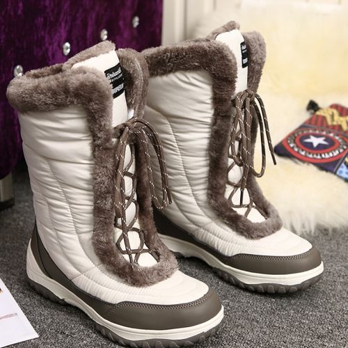 Chaussures de montagne neige 1068224