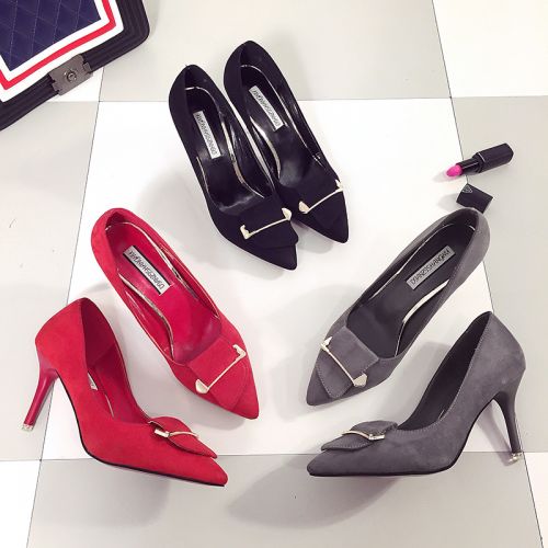 Chaussures de printemps femme en pointu ouverture profonde, décoration métallique, boucle ceinture - Europe Ref
