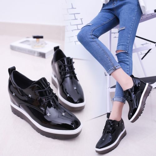 Chaussures de printemps femme en Manteau peinture ronde avec lacets - semelle caoutchouc Ref 1001771