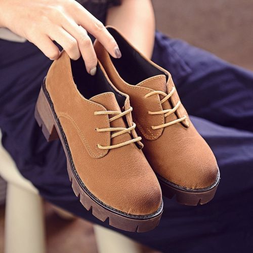 Chaussures de printemps femme en vache, Nubuck, ronde avec lacets - semelle TPR Ref 1001776