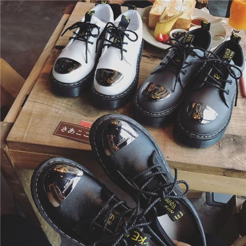 Chaussures de printemps femme en PU ronde avec lacets, Génoise, décoration métallique - Angleterre semelle caoutchouc R