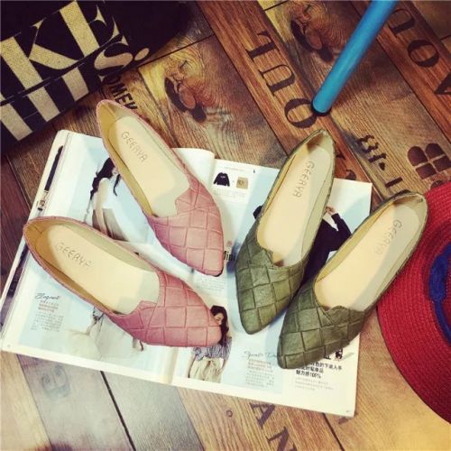 Chaussures de printemps femme en pointu ouverture profonde, rivet - semelle caoutchouc Ref 1002461