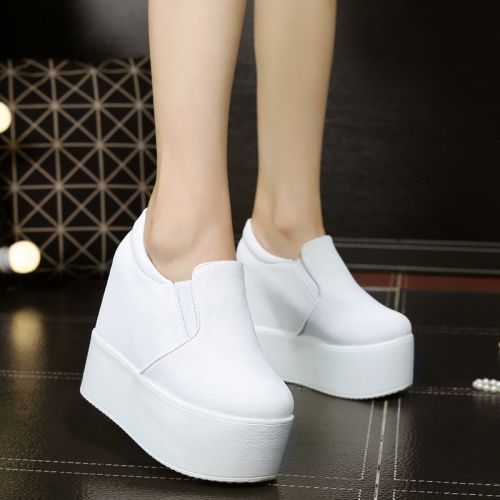 Chaussures de printemps femme en vache, Nubuck, FURREZIO ronde ouverture profonde, Génoise, étanche - semelle pol
