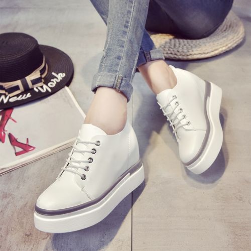 Chaussures de printemps femme en PU ronde Génoise, avec lacets - semelle polyuréthane Ref 1002514