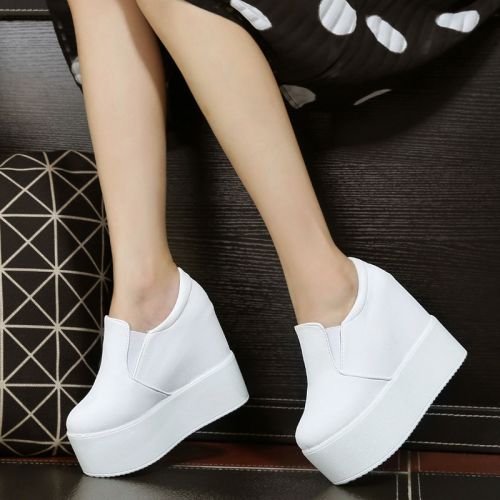 Chaussures de printemps femme en PU ronde ouverture profonde, avec lacets, Génoise - semelle polyuréthane Ref 1002674
