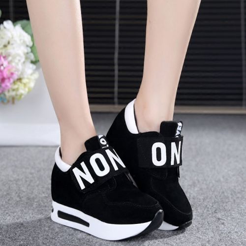 Chaussures de printemps femme en vache, Nubuck, FURREZIO ronde ouverture profonde, Génoise, étanche - semelle pol
