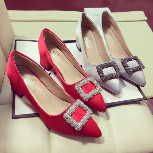 Chaussures de printemps femme en satin pointu ouverture profonde, - Europe semelle caoutchouc Ref 994223