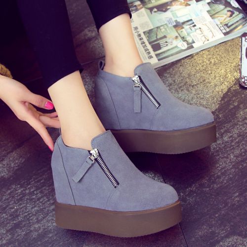 Chaussures de printemps femme en vache, Nubuck, ronde Wedges, Génoise, étanche - doux semelle polyuréthane Ref 99