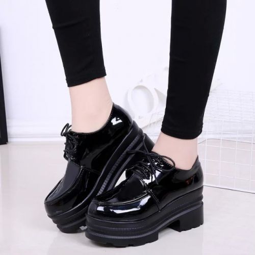 Chaussures de printemps femme en PU ronde avec lacets, Génoise, étanche - loisir semelle polyuréthane Ref 995230