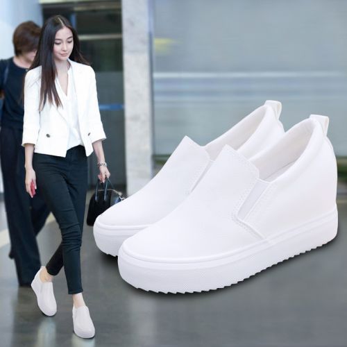 Chaussures de printemps femme en fibre Superfine ronde ouverture profonde, étanche - semelle caoutchouc Ref 995438