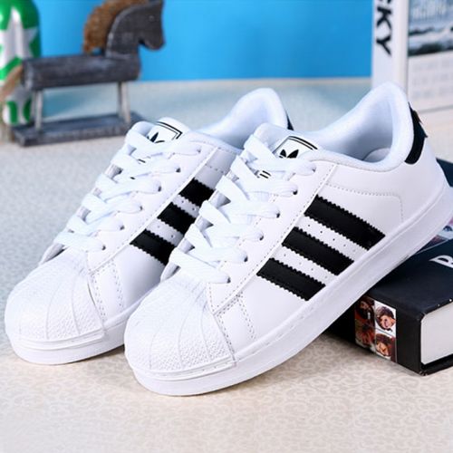 Chaussures de printemps femme en PU ronde avec lacets, creux, moraillon, Style romain - doux semelle caoutchouc Ref 995