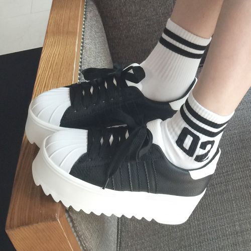 Chaussures de printemps femme en Première couche cuir ronde étanche, Génoise - semelle caoutchouc Ref 996508