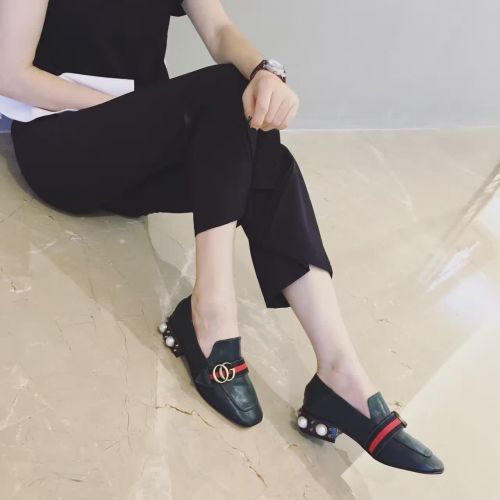 Chaussures de printemps femme en PU tête carrée ouverture profonde, rivet, décoration métallique - Europe semelle caoutcho