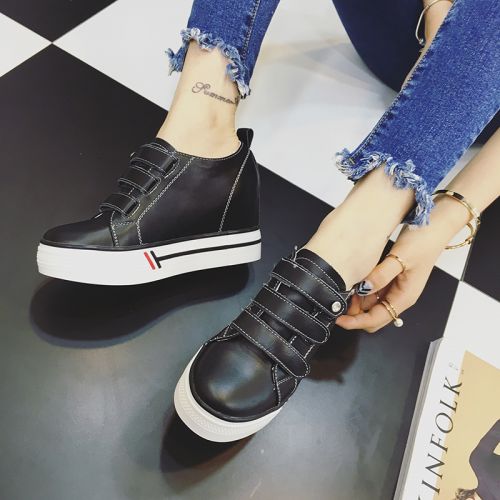 Chaussures de printemps femme en Première couche cuir ronde Génoise, étanche - semelle caoutchouc Ref 997262