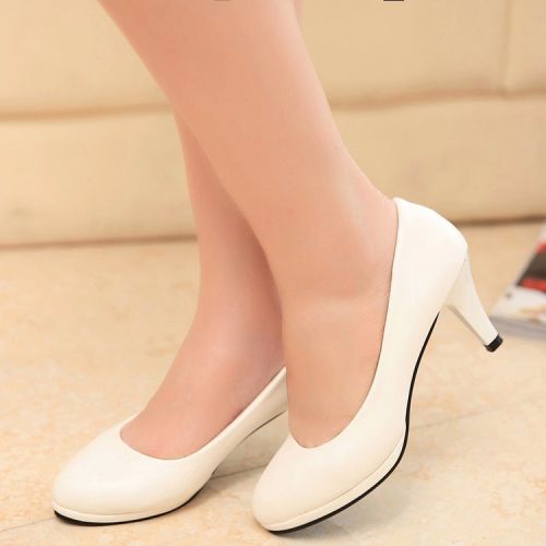 Chaussures de printemps femme en plastique ronde ouverture profonde, étanche - semelle caoutchouc Ref 997475